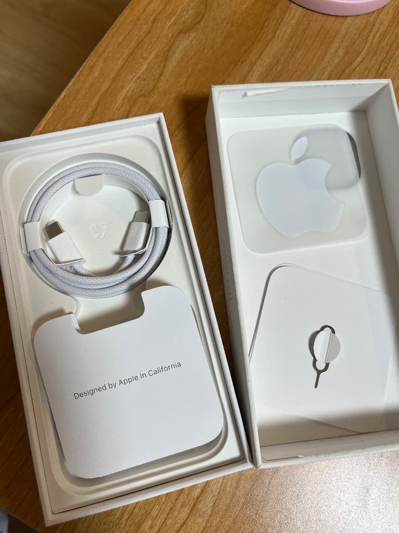 iPhone 15 ピンク 128GB 美品 バッテリー87%