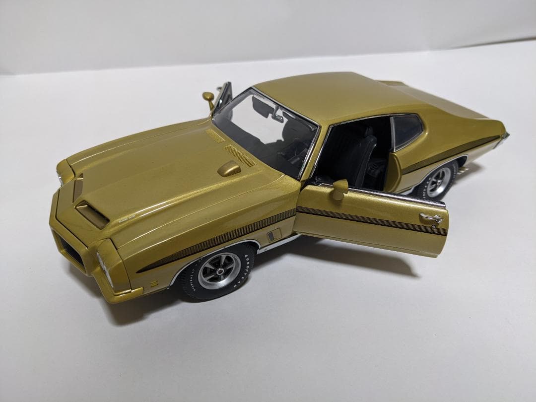ミニカー GMP- 1972 PONTIAC GTO