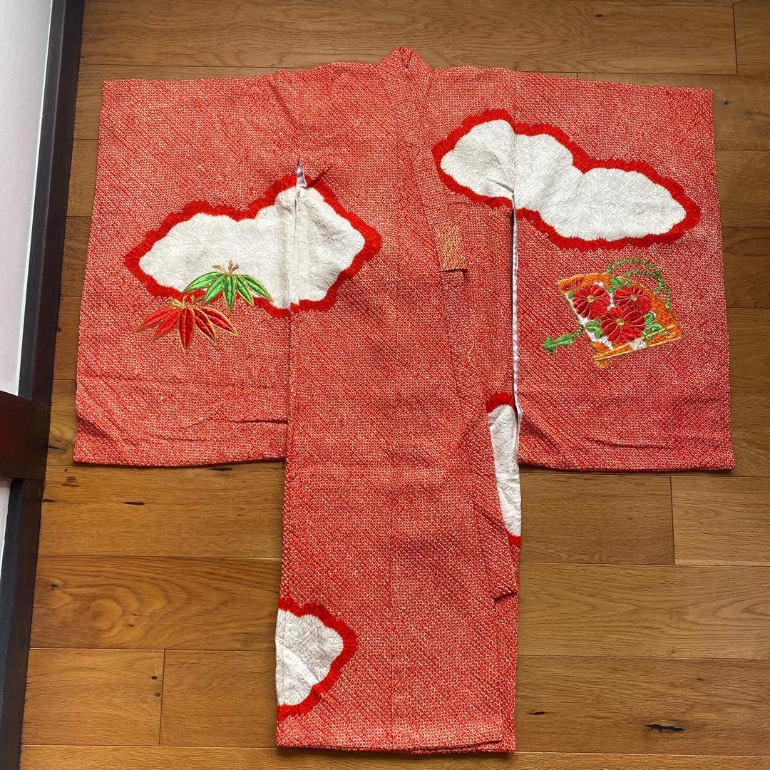 七五三　3歳　絞り　刺繍着物
