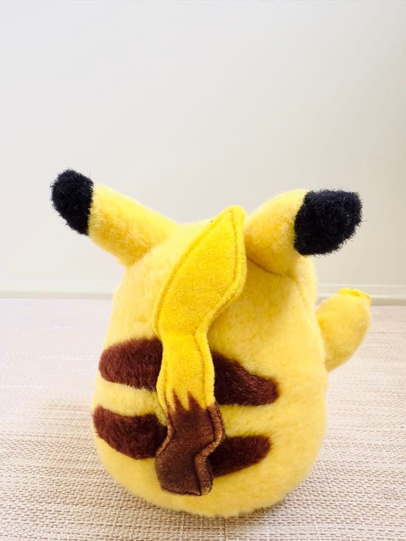 TOMY 初期 ピカチュウ ばんざい ぬいぐるみ