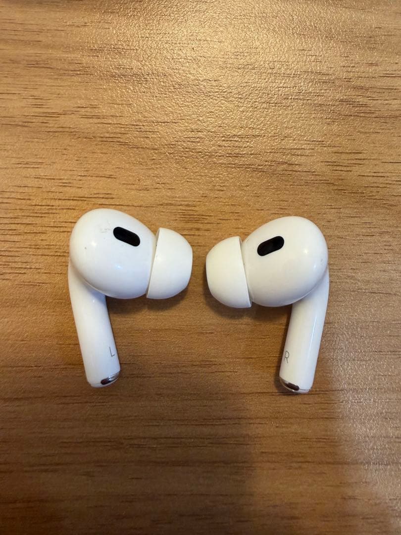 AirPods Pro 2 本体 正規品　箱付き(未使用イヤチップ付けます)