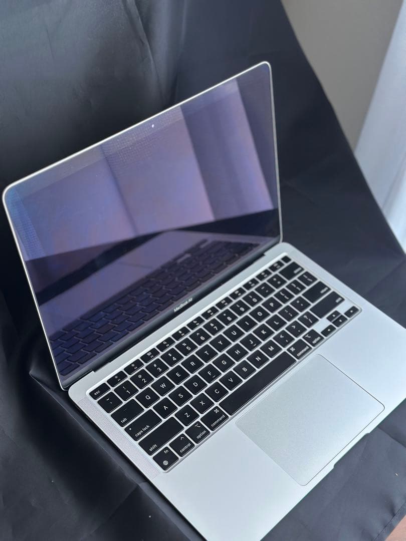 Apple Macbook Air 2020 M1チップ / 16gb /1tb