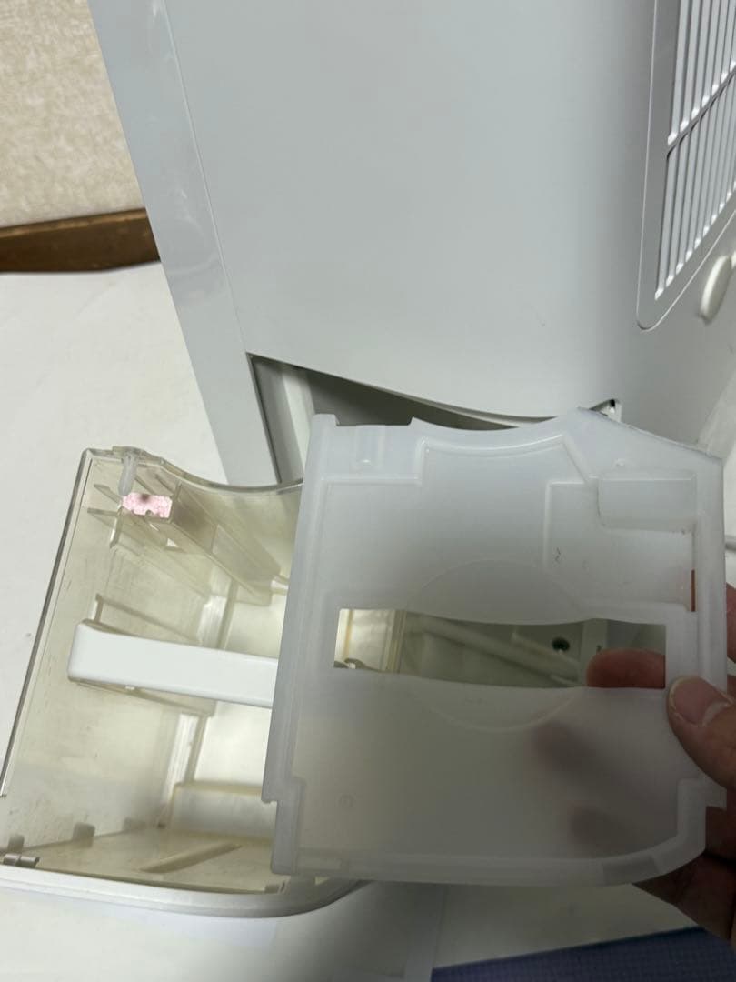 2020年製 シャープ 除湿機 衣類乾燥 7L CV-J71W