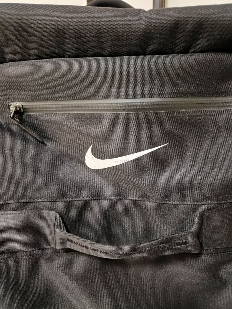 NIKE キャリーバッグ　キャリーケース 大容量 スニーカー柄