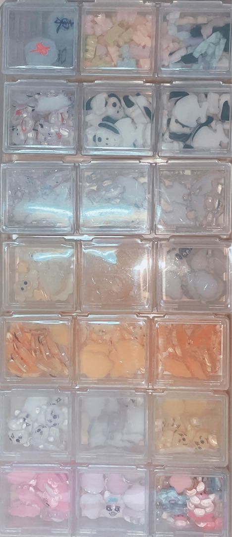 ネイルパーツ　まとめ売り　大量　デコパーツ　キラキラ　ビジュー　キャラクター