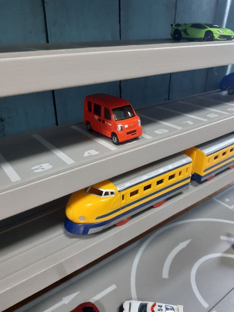 ゆるななちゃん★１枚板仕様、プラレール棚1段追加トミカプラレール収納棚