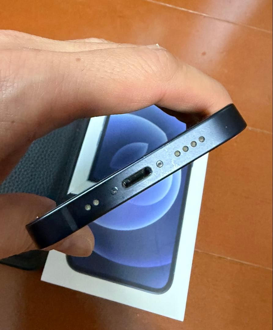 iPhone 12 mini 128GB 黒SIMフリー 箱付き 送料込み 美品