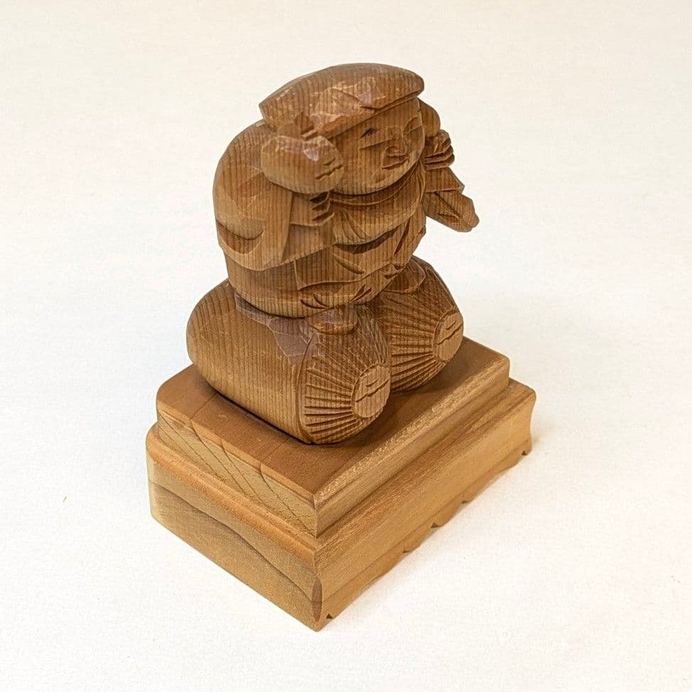 【セール・新品】大黒天　台付き　木地彫り　総高さ約11㎝　大黒様　大黒天