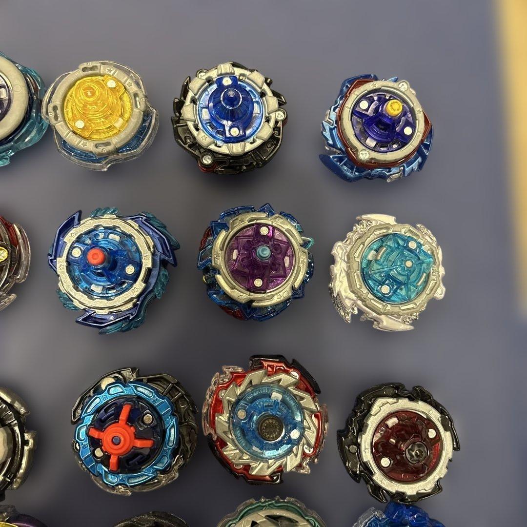 ベイブレードバースト　まとめ売り　本体35個 ケース付き