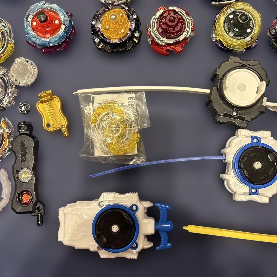 ベイブレードバースト　まとめ売り　本体35個 ケース付き