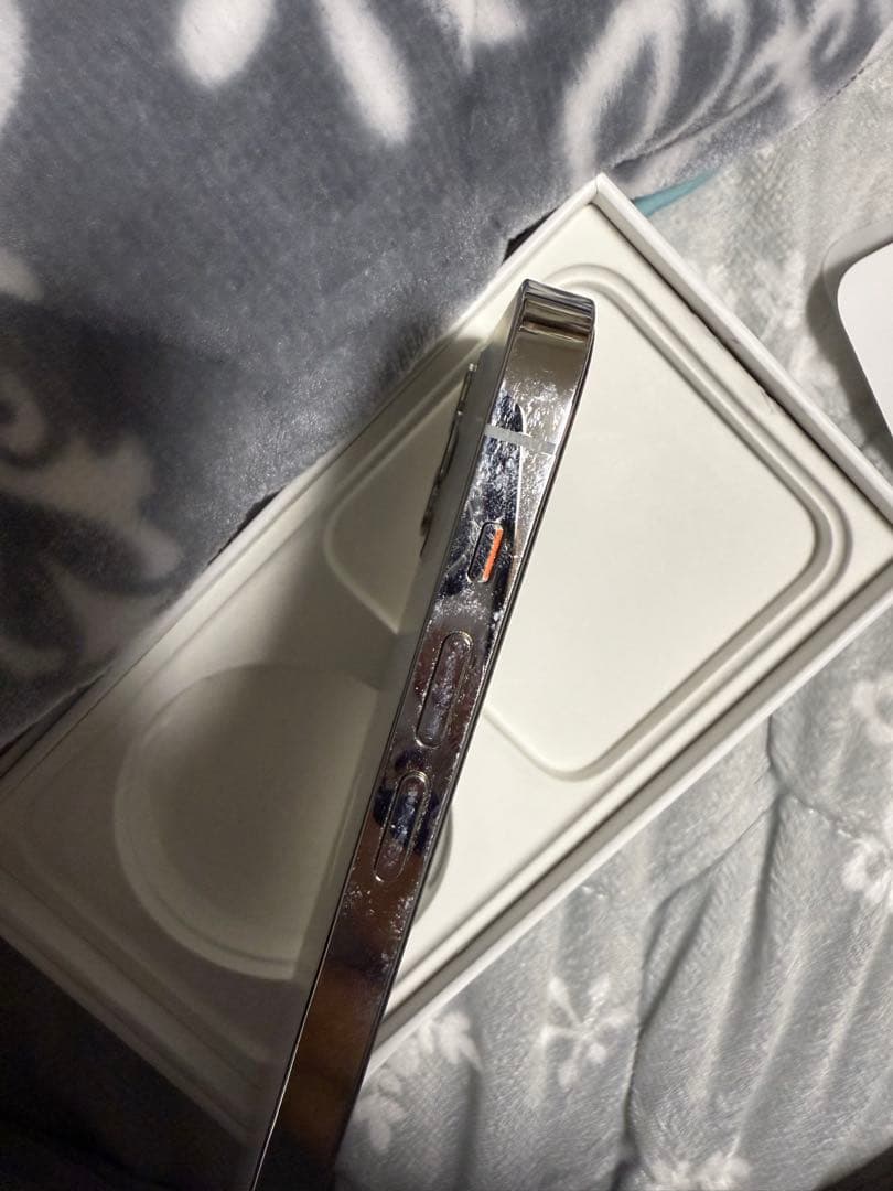 iPhone 12 Pro GOD LUMINA✴︎プロフィールページ