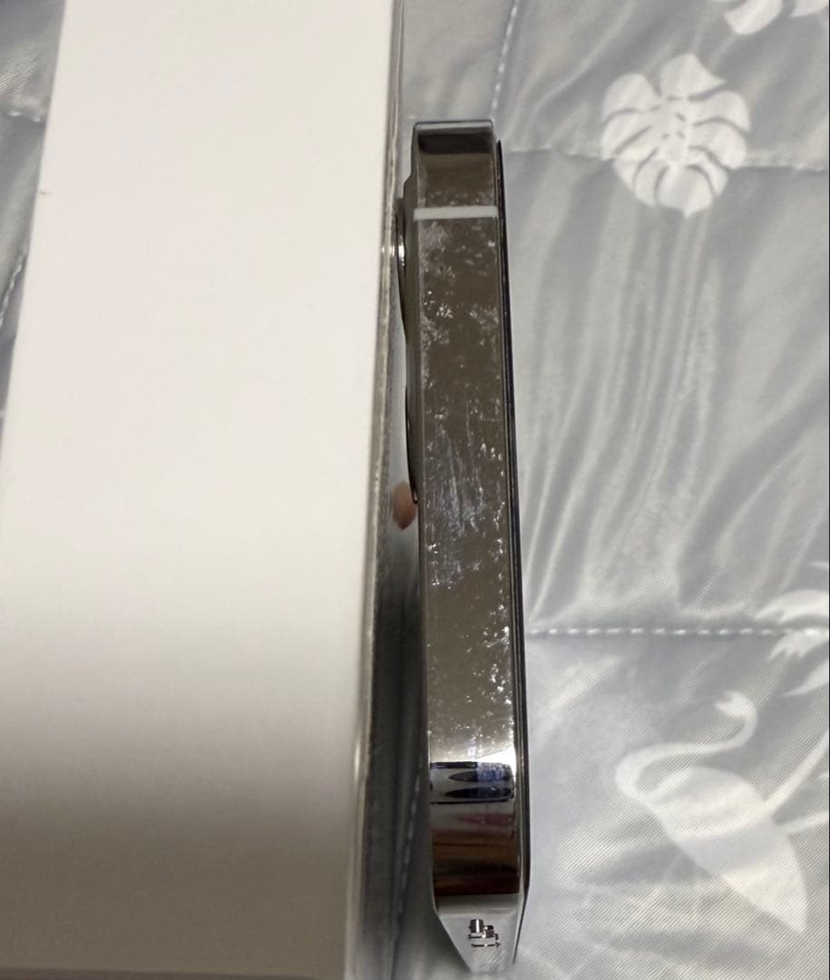 iPhone 12 Pro GOD LUMINA✴︎プロフィールページ