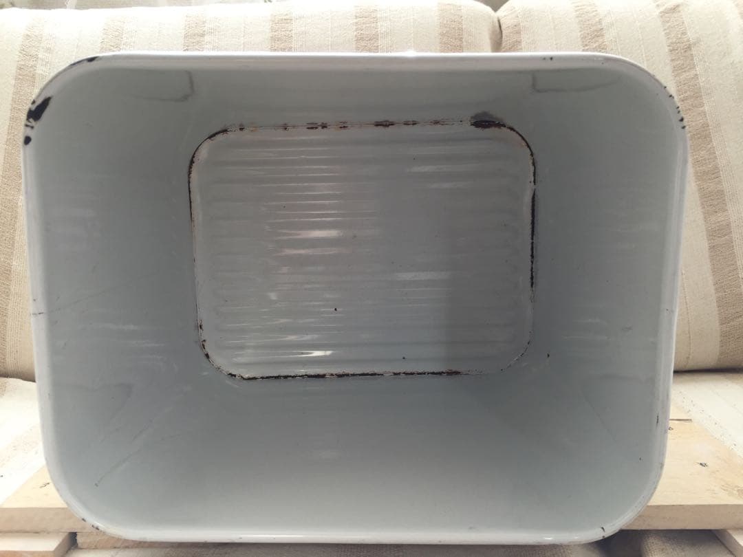 アンティークブレッド缶