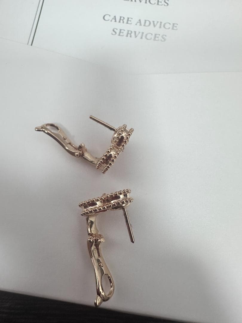 VCARD40400 カーネリアンピアス