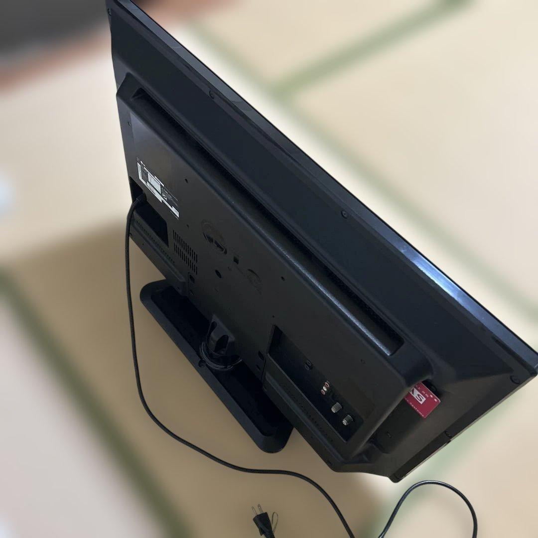LG LEDテレビ 本体　32型　B-CASカード無し