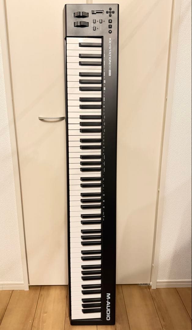 【極美品、ペダル付き】M-AUDIO Keystation 88 MK3