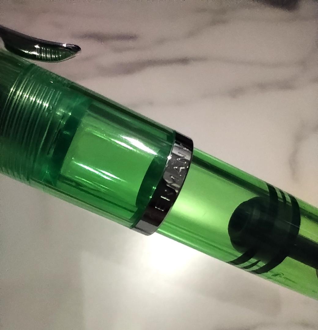 新品特別生産品Pelikan M205 Duo Shiny Green (BB)