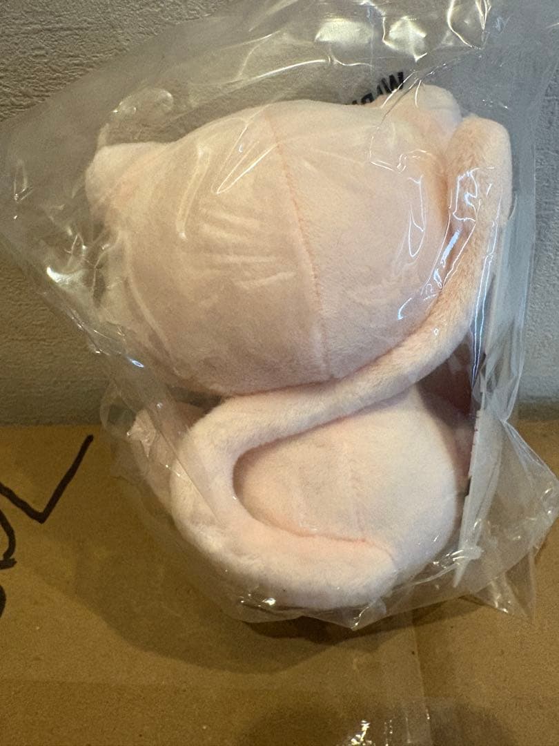 【新品未使用】ポケセン限定 へんしん！メタモン ミュウぬいぐるみ