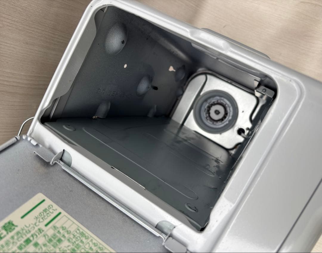 美品石油ファンヒーター FW−4223NC 2023年製