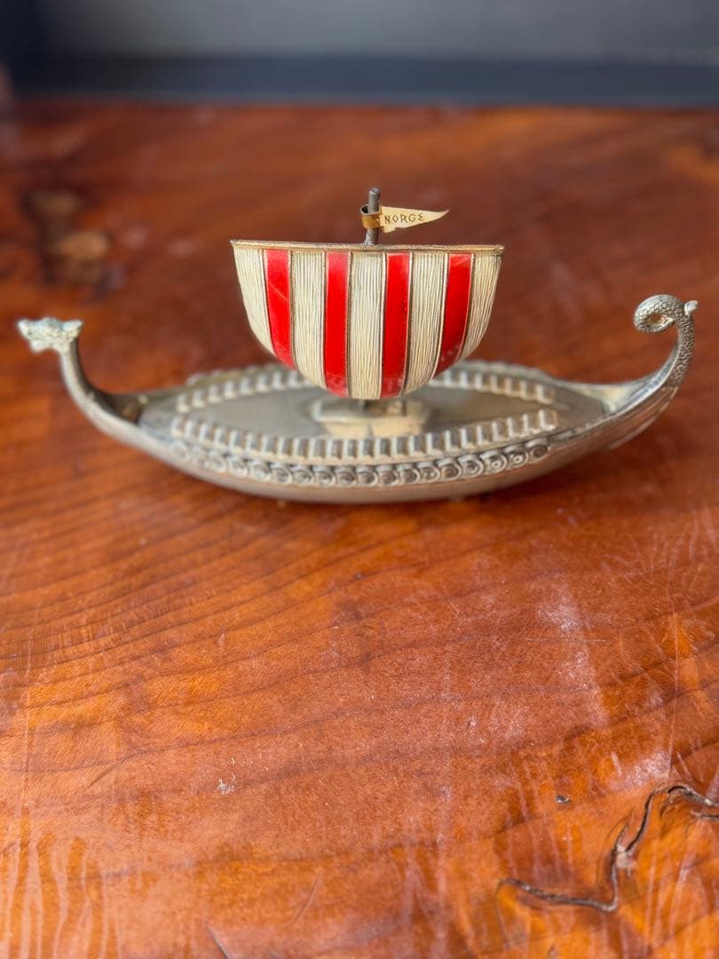 【アンティーク】ノルウェー・バイキング船 金属製の小物入れ