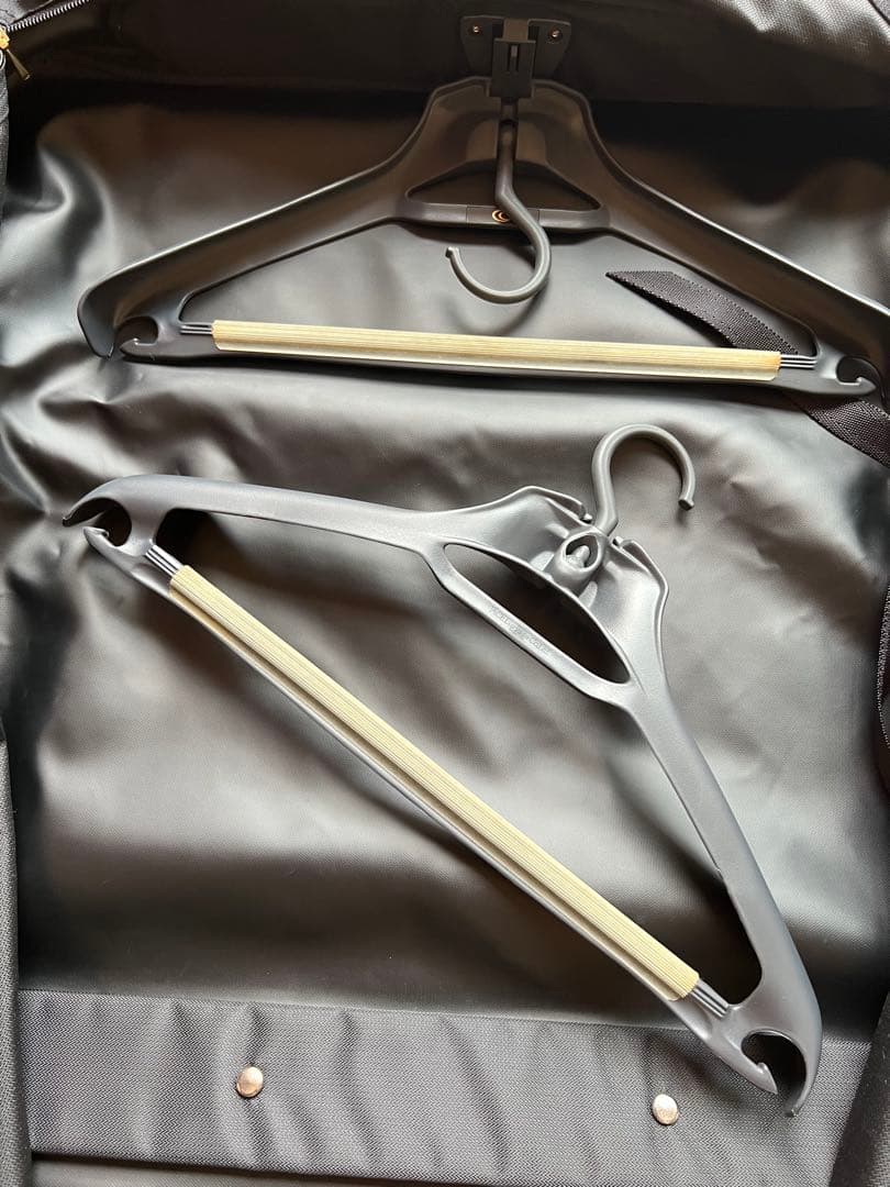 GEOFFREY BEENE ジェフリー ビーン ガーメントケース