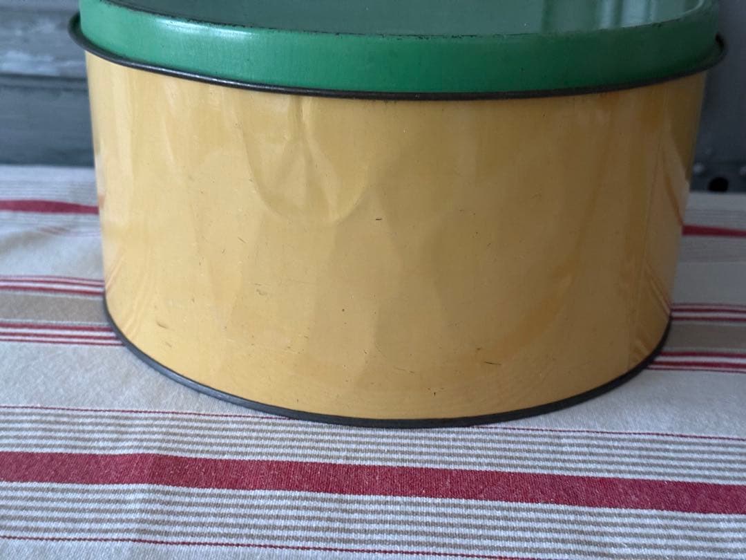 アンティーク ケーキ缶 イエロー &グリーン