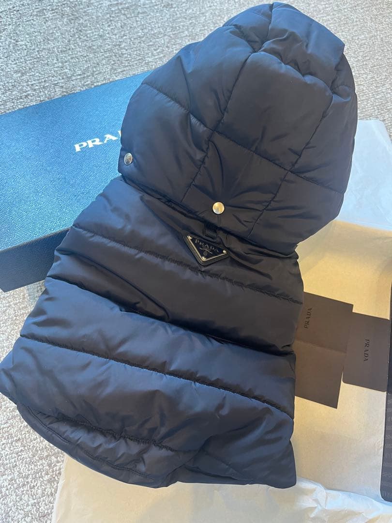 プラダ　犬　パファー ドッグコート Mサイズ　ネイビー