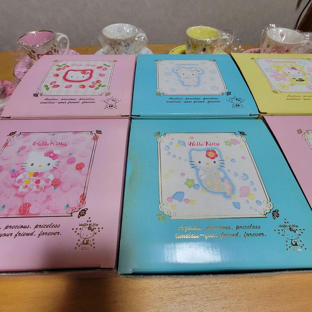 ハローキティ 誕生25周年 マグカップソーサーセット HELLOKITTY