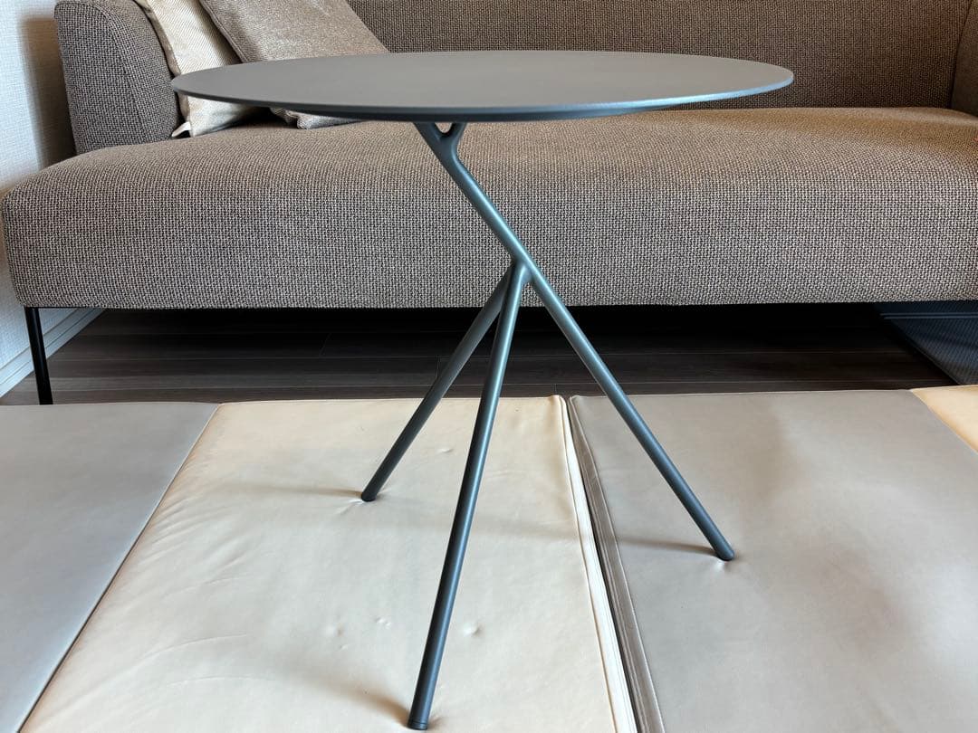 ACTUS アクタス LUNAグレー 円形サイドテーブル