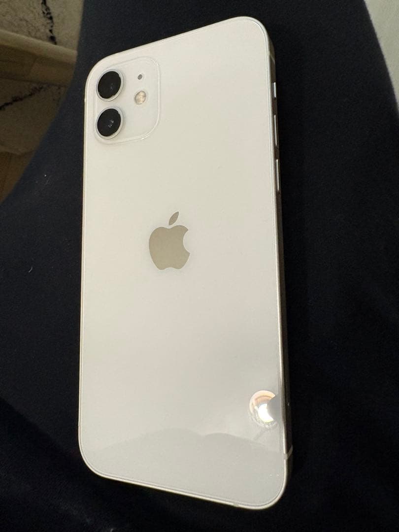 超美品 バッテリー100% Apple iPhone 12 ホワイト 本体