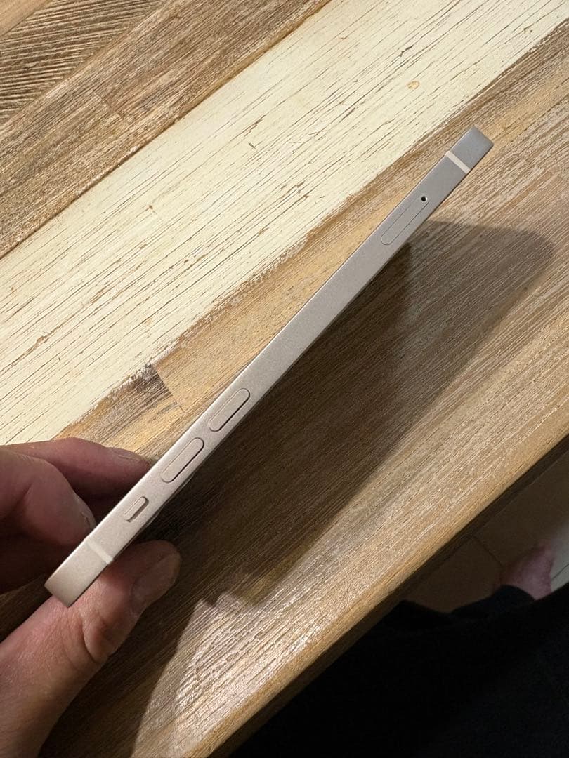 超美品 バッテリー100% Apple iPhone 12 ホワイト 本体