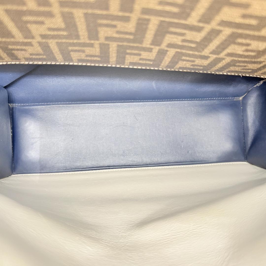 M6147 フェンディ ピーカブー アイシーユー 2WAYショルダーバッグ