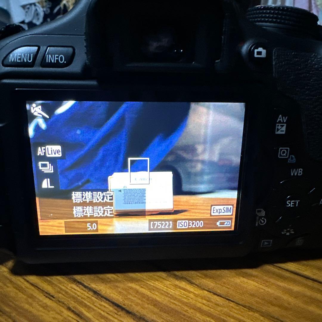 Canon EOS Kiss X5 デジタル一眼レフ