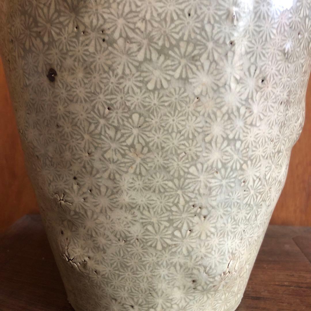 類品の少ない李朝花三島大壺桐箱入