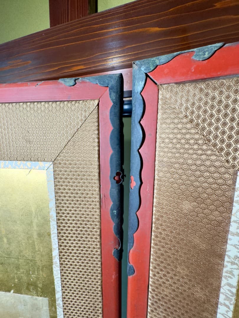 明治後期 六曲 一 双屏風 金沢金箔 猫犬絵