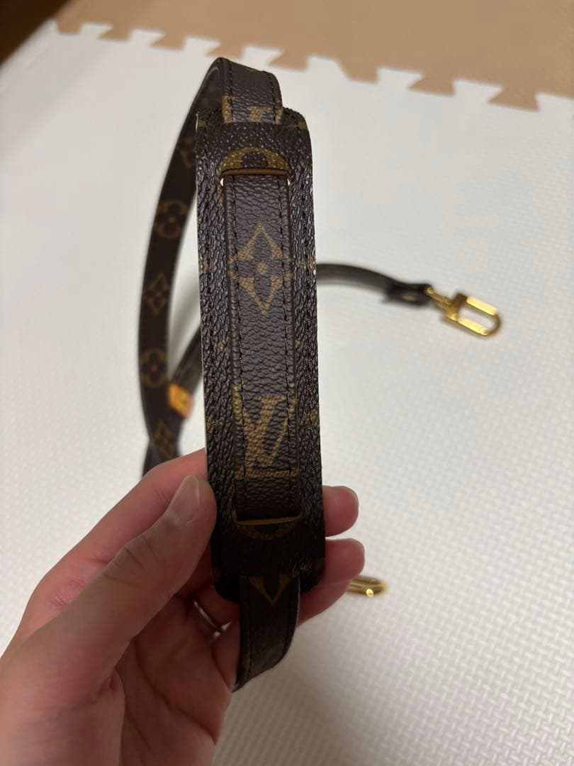 12／26日まで　Louis Vuitton モノグラム レザー ストラップ