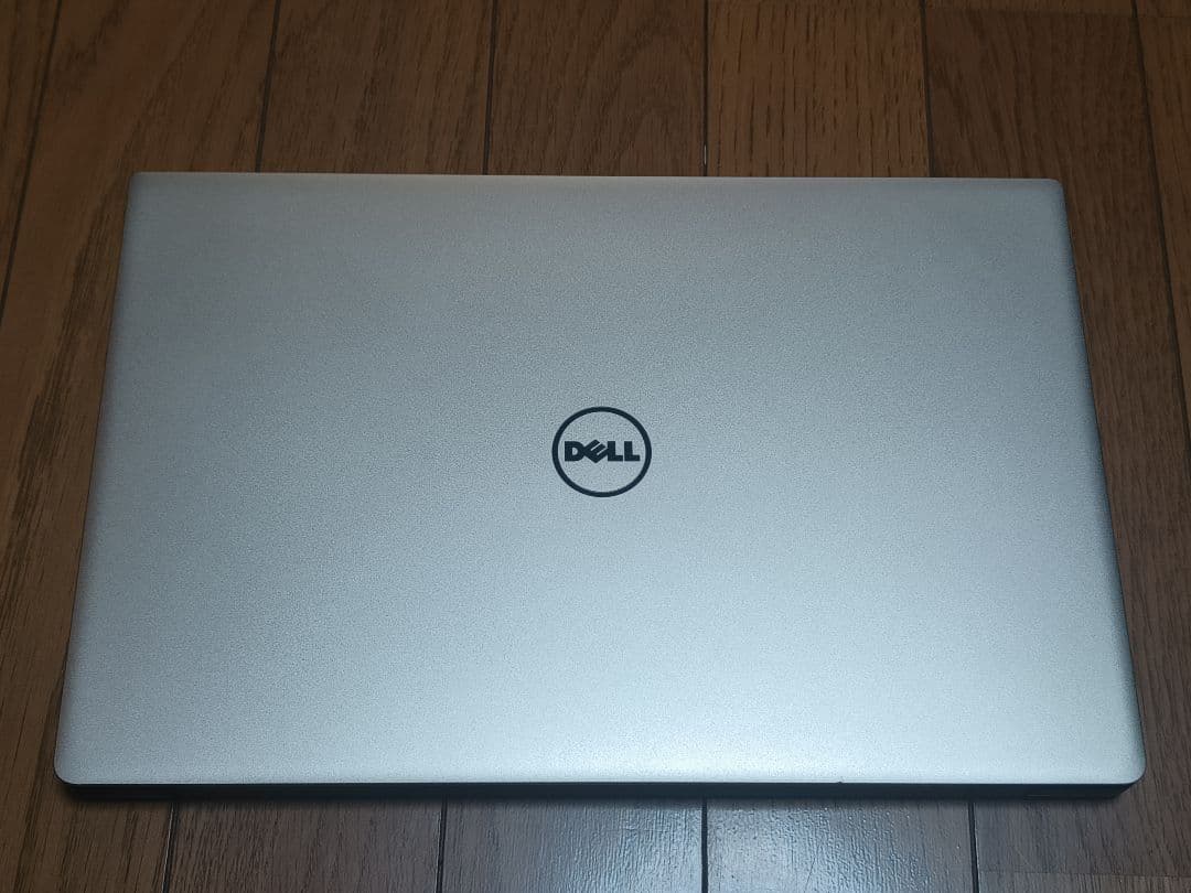 DELL XPS 9350 i7-6560U 8GB 4Kタッチパネル