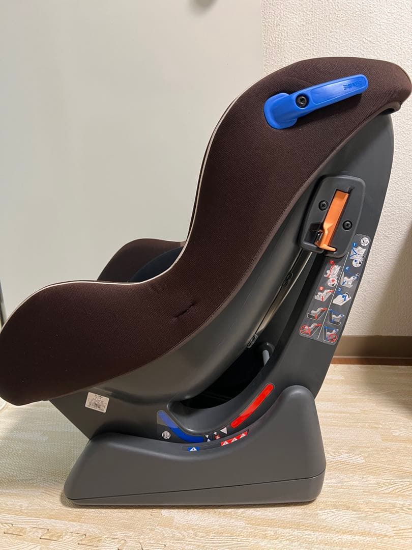 チャイルドシート コンビ Combi ウィゴー エッグショック ダークブラウン