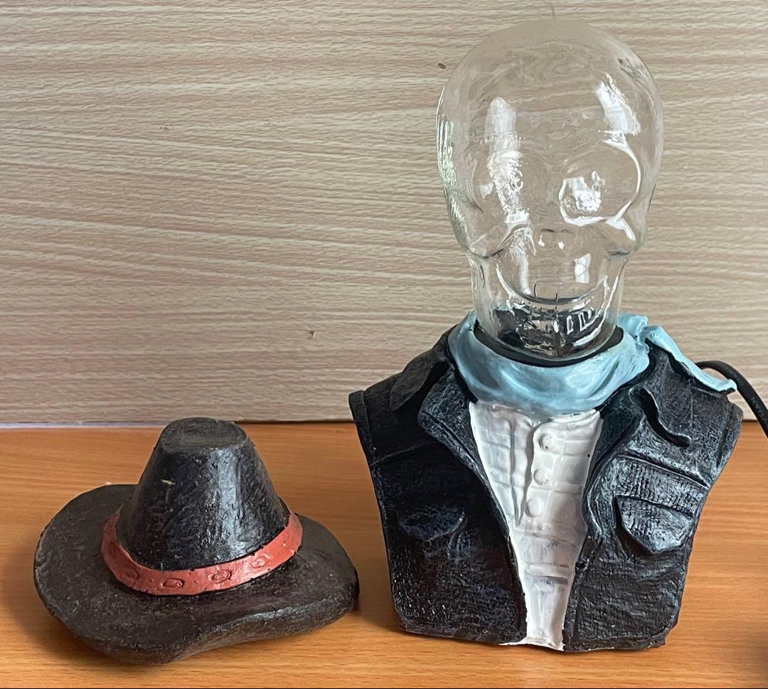 テメ２段　Jia Dia 光るスノードームガラス球型スカルデザイン ランプ