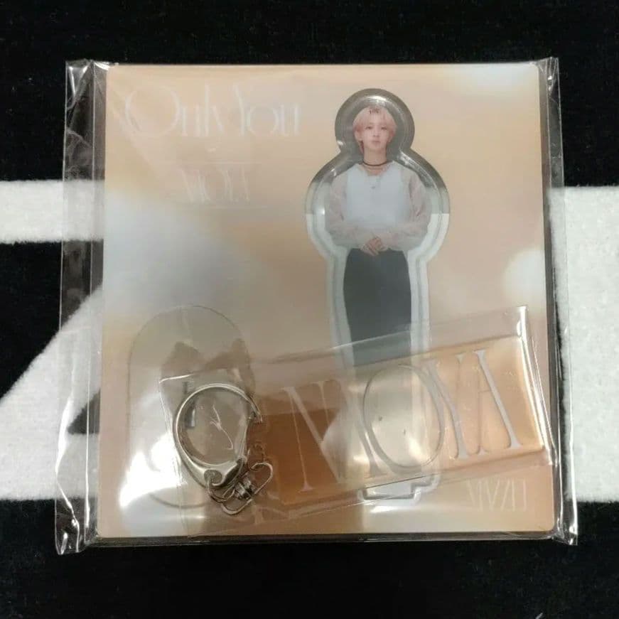 MAZZEL ナオヤ　アクスタ　Only You