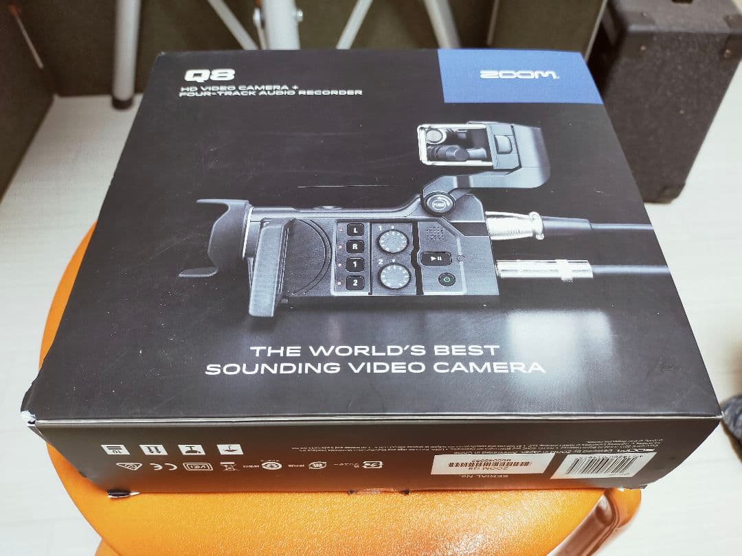 Zoom Q8 ビデオカメラ