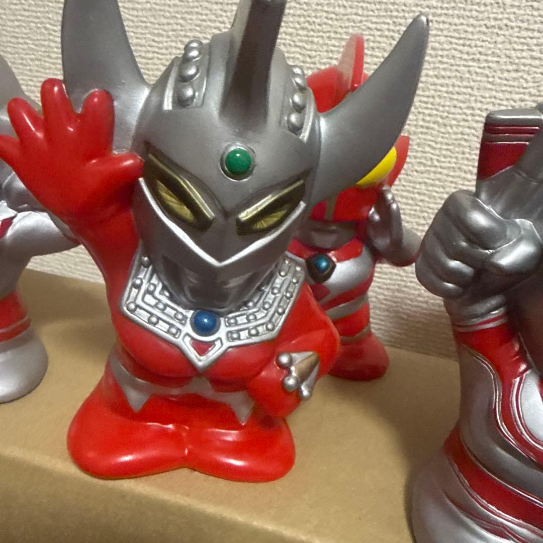 ウルトラマン 貯金箱 9体セット