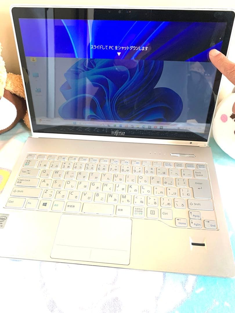 富士通タッチパネルi5/6/SSD 256GB office2024