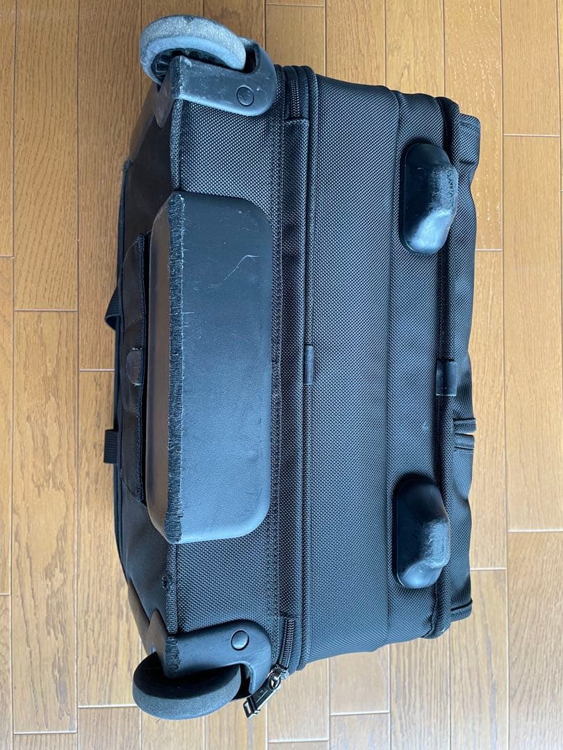 TUMI キャリーケース 2輪 機内持ち込み可能