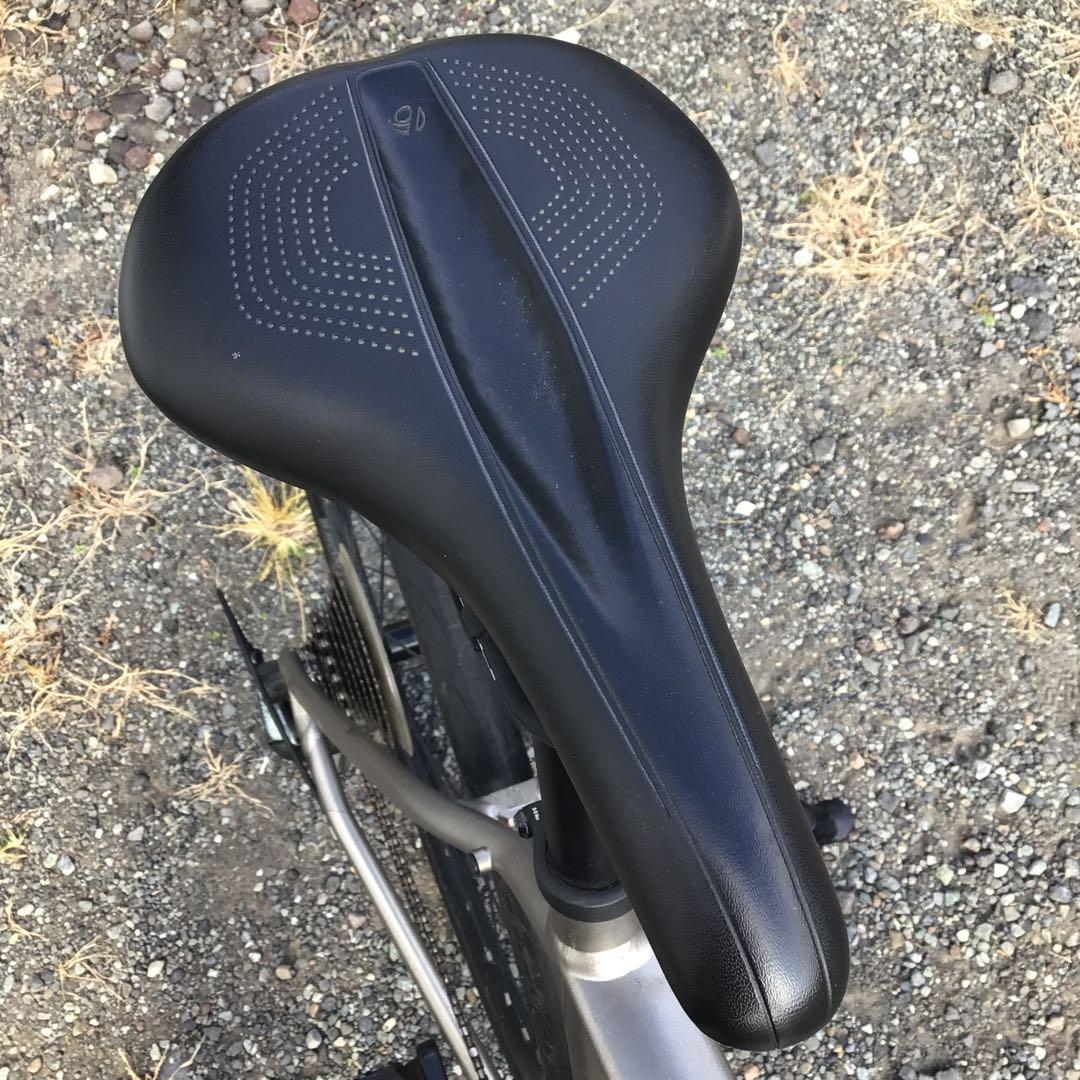 Trek FX 4 クロスバイク グレー