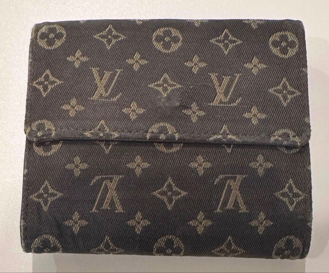 ルイヴィトン ポルトモネ ビエ カルト クレディ エベヌ 財布