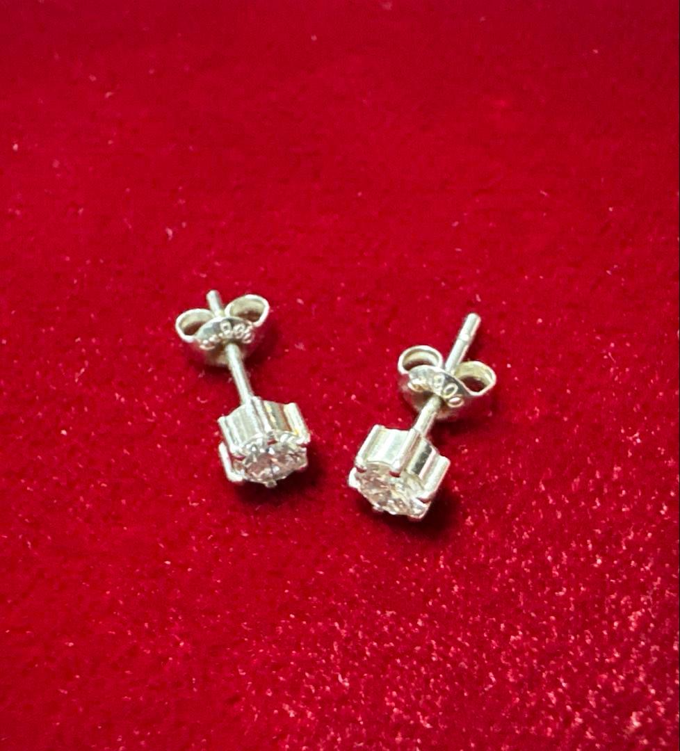 天然一粒ダイヤ　プラチナ900 ピアス両耳　片方0.2カラット