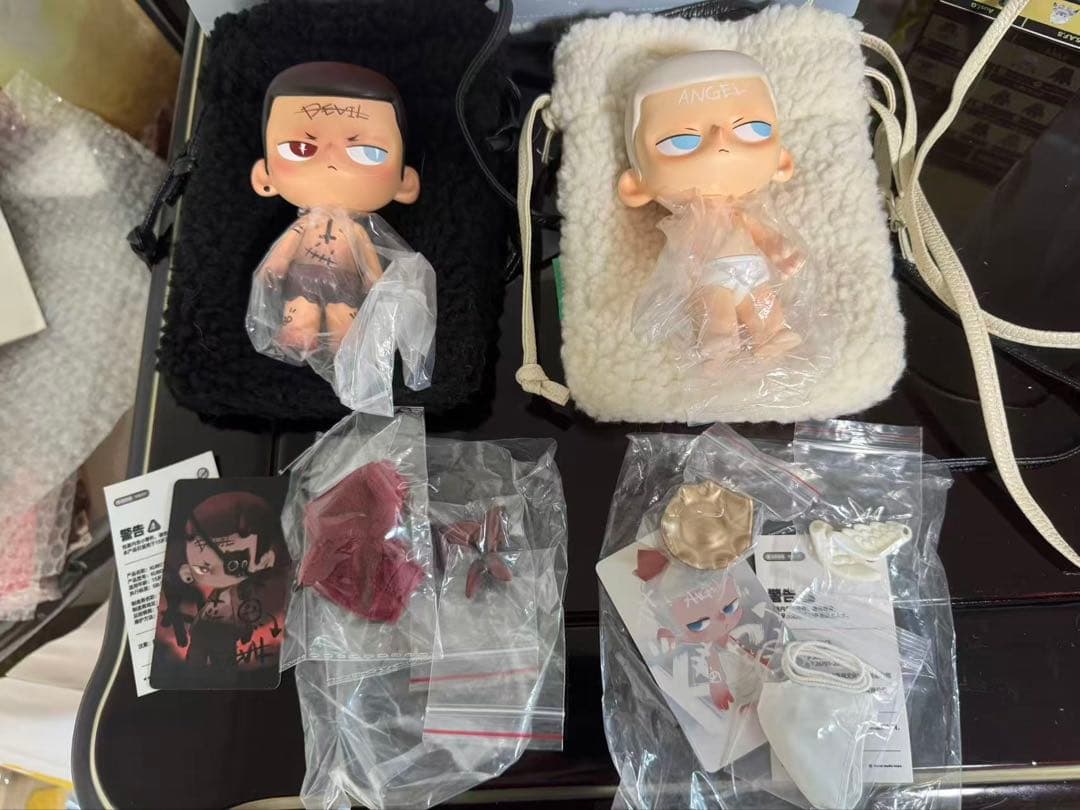 POPMART KUBO フィギュア　天使・悪魔　エンジェル・デビル　２点セット