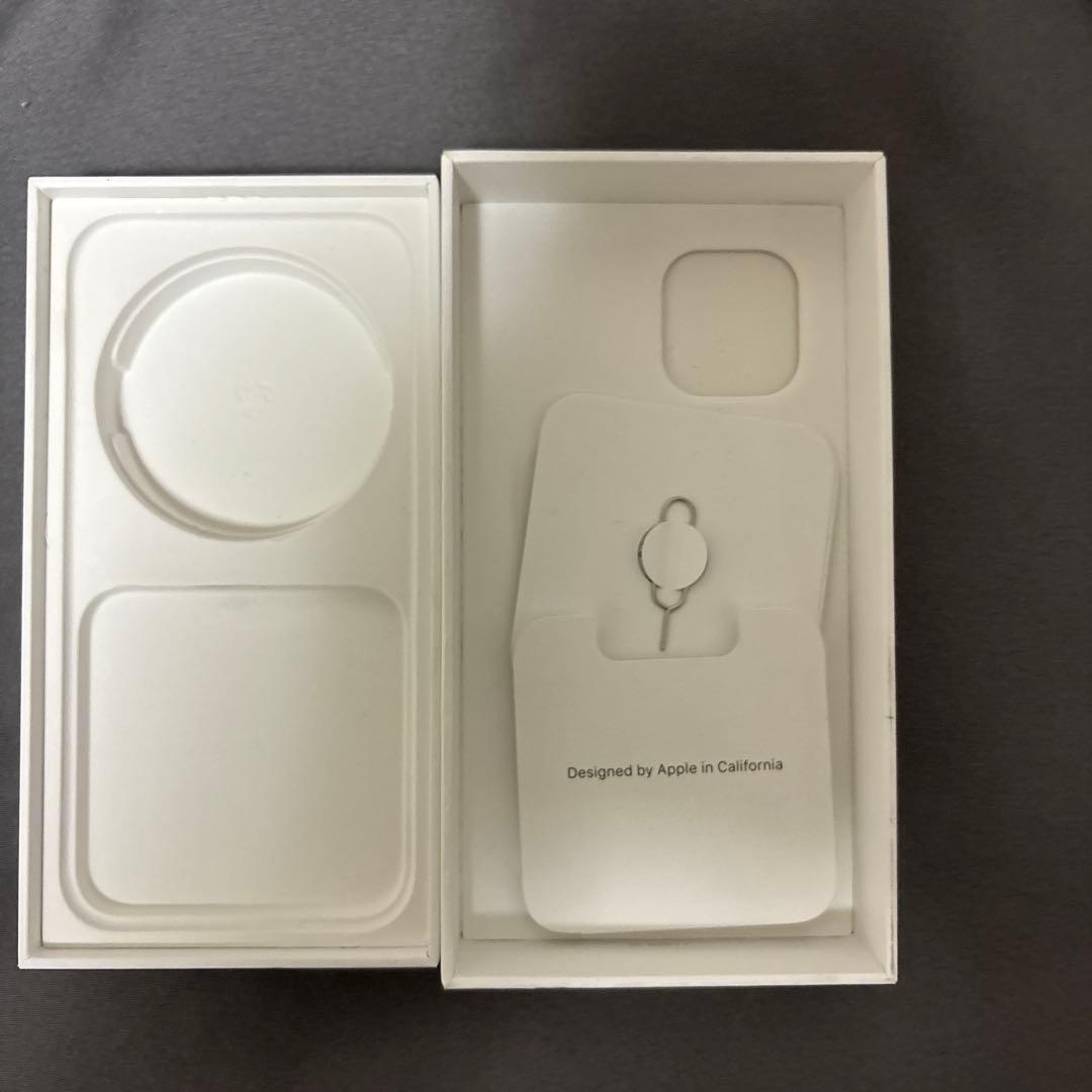 iPhone 12 ホワイト 本体 アイフォン　スマホ　美品　白 64 アップル