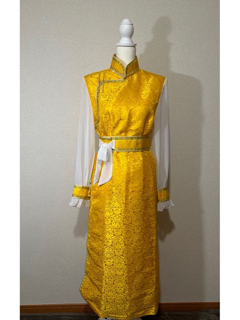 モンゴルの民族衣装　馬頭琴　モリンホール　モンゴルデール　VIVANT デール